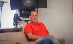 Junior Mendes lança trabalho de direção artística na gravadora Bits Records