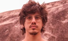 Ian Cardoso lança “Devoto Franco”, seu primeiro disco solo
