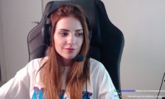 Mulheres no streaming: Karol Queiroz aposta em lives na Twitch e se diverte com jogos em alta