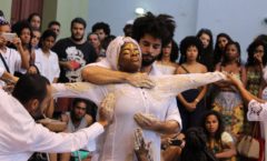Livro pesquisa dança afro-brasileira sob aspecto filosófico