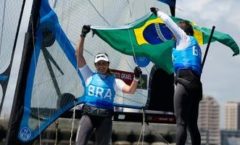 Brasileiras Martine e Kahena conquistam medalha de ouro na vela e são bicampeãs