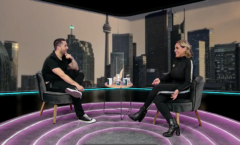 Em entrevista a Meirelles, Renata Banhara relembra xaveco de Ricky Martin: “Pé mais lindo que já vi”