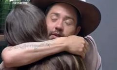 Dayane pede desculpa a Rico após rasgar sua jaqueta com faca: ‘Página nova’