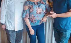 Chef Elias Chamiê que comanda  o B.A.R.SP Bar e Restaurante recebeu o multiartista J.Peron para degustar sua famosa feijoada