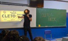 Dos palcos dos musicais para a sala de aula: Cleto Baccic participa do projeto “Quero Na Escola”