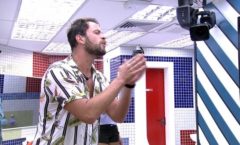 Em discussão com Larissa, Gustavo diz que sister quis entrar acomodada no BBB 22 e dispara: ‘Fala na cara’