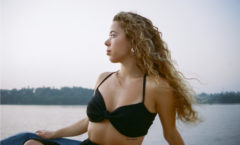 Nilüfer Yanya lança novo álbum Painless