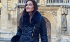 Claudia Métne admira a arquitetura e hospitalidade da cidade chamada Bath em sua fashion trip na Inglaterra