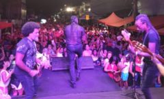 Claudinho, Nenê e Feijão do Grupo Negritude Júnior batem recorde de 3 Shows por dia em Recife