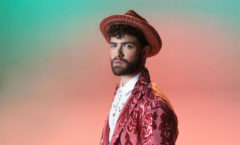 “Piseiro pop” e vídeo com pegada fashion, marcam “Rei da Cocada” novo trabalho de Piettro