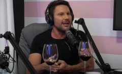 O apresentador Rafael Pessina, revela em podcast “Durante entrevista nunca apanhei, mas já bati”