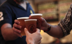 Shopping Nova América recebe festival de cerveja artesanal e hambúrgueres regado a rock