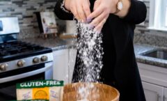 Brasileira recebe prêmio por sucesso com Tapioca nos EUA