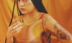 Artista do selo Batekoo Records, Tícia esquenta para o seu primeiro e promissor EP com a inédita “Fogo”