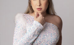 Susanne Stersi estreia no pagode com seu novo single “Melhor Caminho”