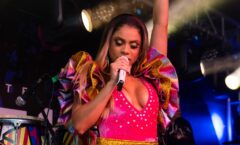 Camarote camisa 10 estréia na Sapucaí com a cantora Lexa sendo Rainha do espaço e vários shows nacionais