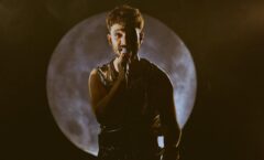 Cantor Felipe de Oliveira apresenta show “Terra Vista Da Lua” em São Paulo