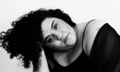 Rachel Cossermelli divulga Fractal Feminino Vol. 1: Dolores Duran’ em uma jornada de empoderamento histórico