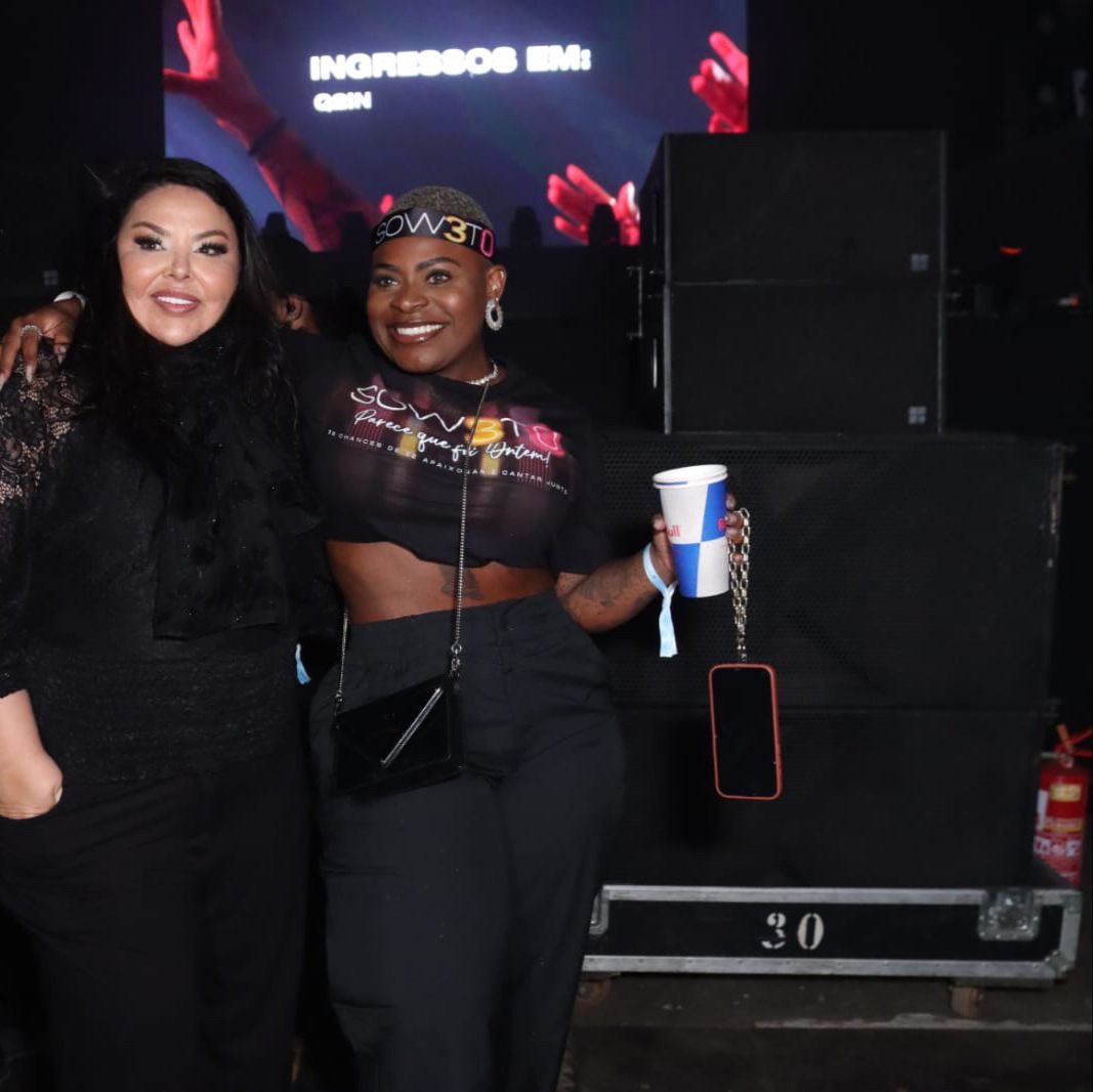 Jojo Todynho e a empresária artística Claudia Magalhães prestigiam show de Soweto e Belo