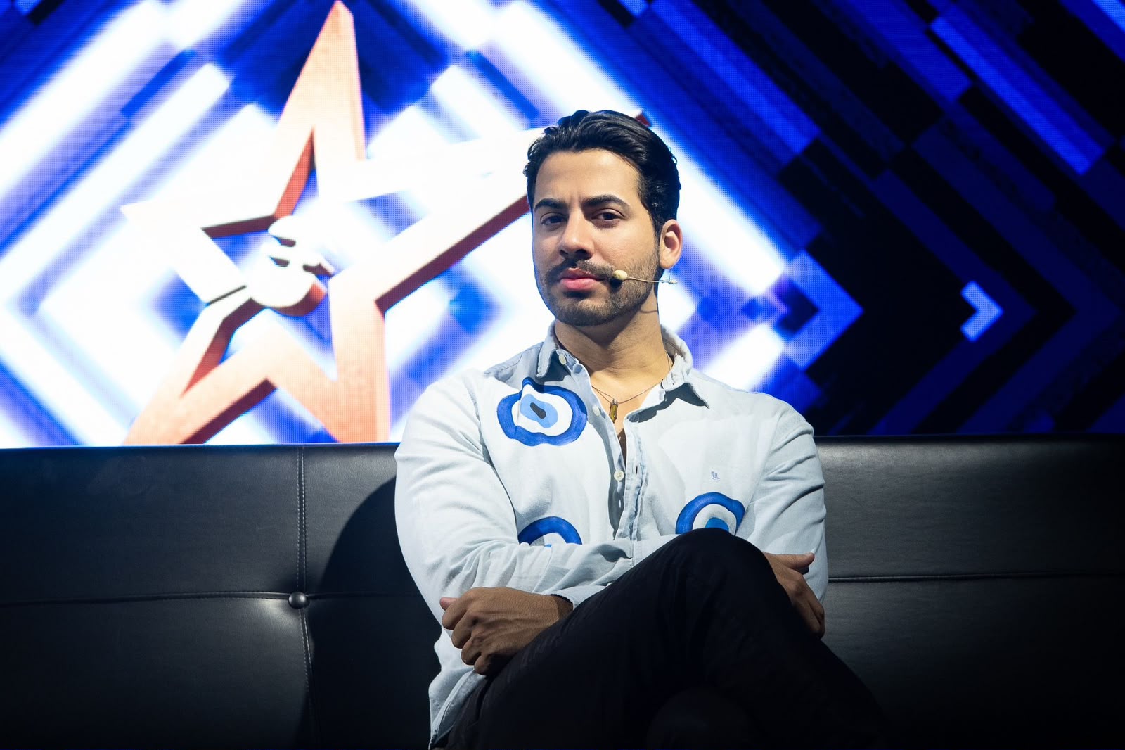 Dienis vive nova fase com “For a Dream”, reality musical que reúne 21 talentos, e prepara primeiro EP ao vivo